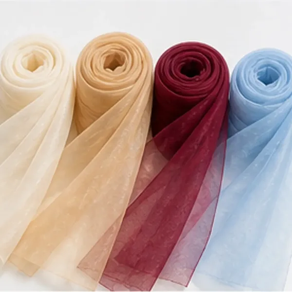 Decoratiedoek chiffon (4 kleuren), de vier kleuren opgerold