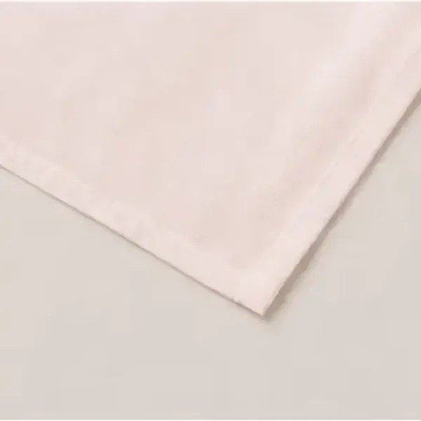 Decoratiedoek tule, zalm licht, de randafwerking