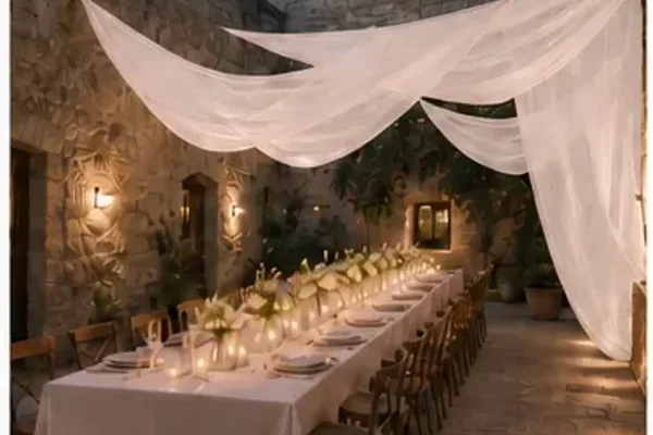 Decoratiedoek tule, zalm licht in gebruik, diner