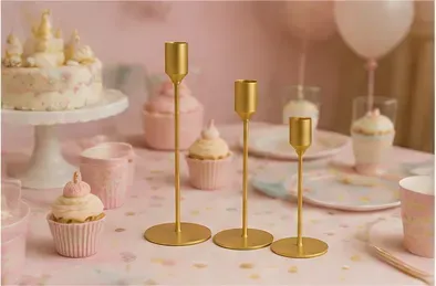 Kandelaars, goud (set van 3) in gebruik, kinderfeest