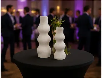 Kandelaars, wit geribbeld (set van 2) in gebruik, bedrijfsevent