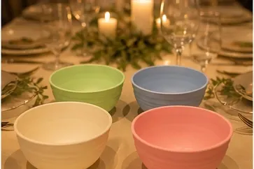 Pastel kinderkom (4 kleuren) in gebruik, diner
