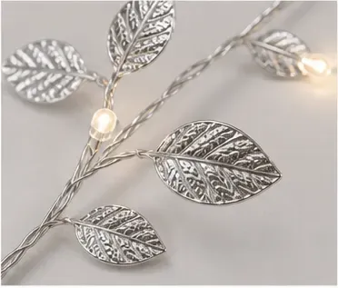 Koperdraad ledverlichting, blaadjes (goud of zilver), de zilveren blaadjes