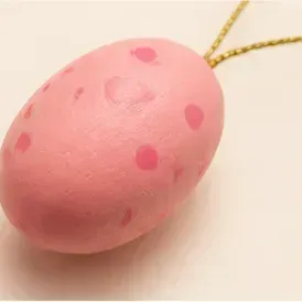 Beschilderd paasei (3 prints), roze met stipjes