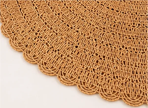 Placemat, zandbruin, de geschulpte rand