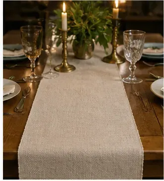 Tafelloper jute, naturel in gebruik, diner