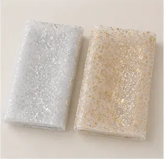 Tafelloper chiffon (goud of zilver), de twee uitvoeringen