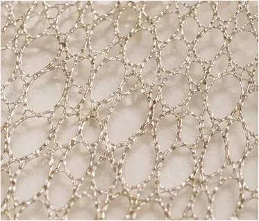 Tafelloper mesh, champagne, de mazen van dichtbij
