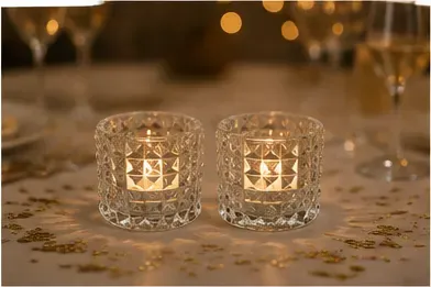Theelichthouders, geslepen glas (set van 2) in gebruik, feest