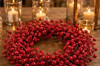 Veenbessenkrans, rood in gebruik, feest